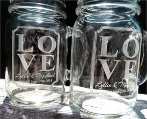 COUPLES GIFTS Barn Wedding Favor SINGLE Love Personalized Mason Jar Mugs Rustic Weddding Favor Decor Handle Mug Drinking Glasses for Newly Married Gift