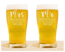 COUPLES GIFTS Custom Etched Mr Mrs Beer Glasses Set of 2 Pub 50th Wedding Anniversary Dad Mom Bride Groom Soon to Be Newly Engaged Rustic Couples Gift