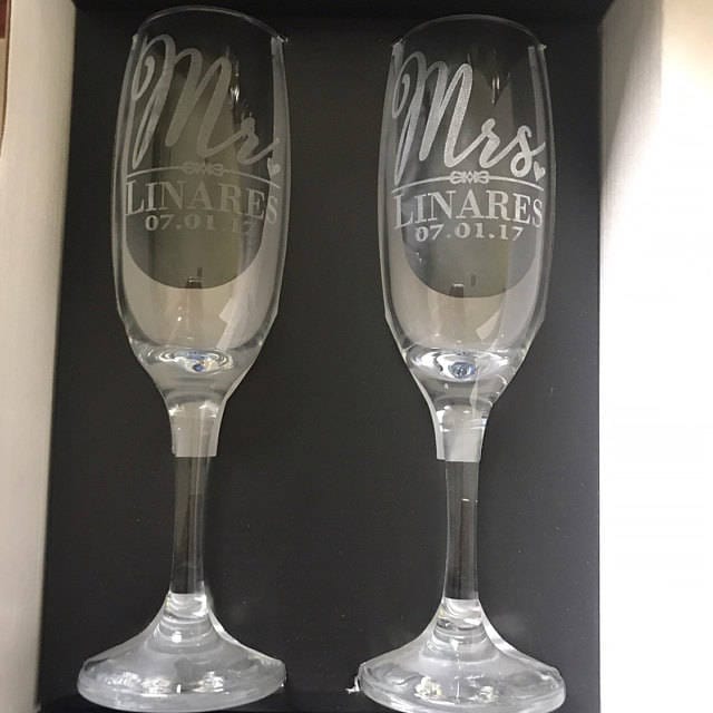 Mr & Mrs Toasting Set of 2 with Last Name Champagne Glasses Bride Groo–  Stocking Factory