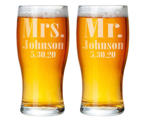 COUPLES GIFTS Lager Mr. Mrs. Personalized Set of 2 Beer Glass