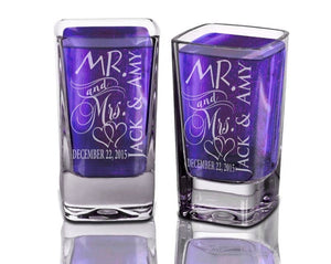 COUPLES GIFTS Wedding Shot Glasses Personalized Mr Mrs Shot Glass Custom Engraved Wedding Party Name Date Weddding Favor Guests Idea Bulk Discount