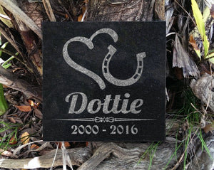 Custom Memorials Horseshoe with Heart | Memorial Plaque