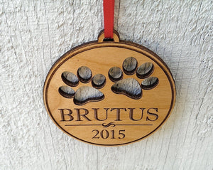 PET GIFTS Custom Engraved Personalized Pet Ornament With Paw Prints Pets Name and Date Laser Engraved Wood Ornament Present for Dog Cat Christmas Gift