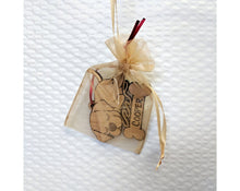 PET GIFTS Labrador Retriever Family Pet Christmas Ornament Mothers Day Gift for Dog Mom Personalized Tree Decor Birthday Lab Anniversary Present Idea