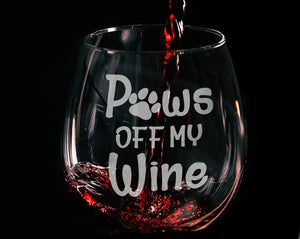 PET GIFTS Paws off my Wine Funny Dog Lover Stemless Wine Glass for Wine Lovers Pet Mom Dad Birthday Puppy Gift Fur Mama Animal Owner Engraved Gifts