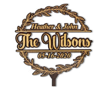 WEDDINGS Anniversary Wedding Couple Laser Engraved Last Name Wreathe Cake Decor Love Wooden Rustic Bridal Topper Personalized Custom Party Decoration