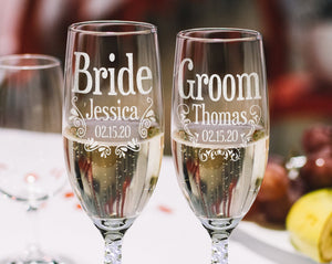 WEDDINGS Bridal Shower Personalized Bride Groom Flutes Set of 2 Vow Renewal Future Mr Mrs Wedding Champagne Glasses Newlywed Couples Engraved Gifts