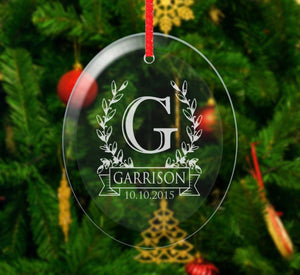 WEDDINGS Christmas Wreath Couples Last Name Custom Glass Ornament with Date for Wedding Shower, Housewarming, Newlywed Couple Gift for New Mr and Mrs