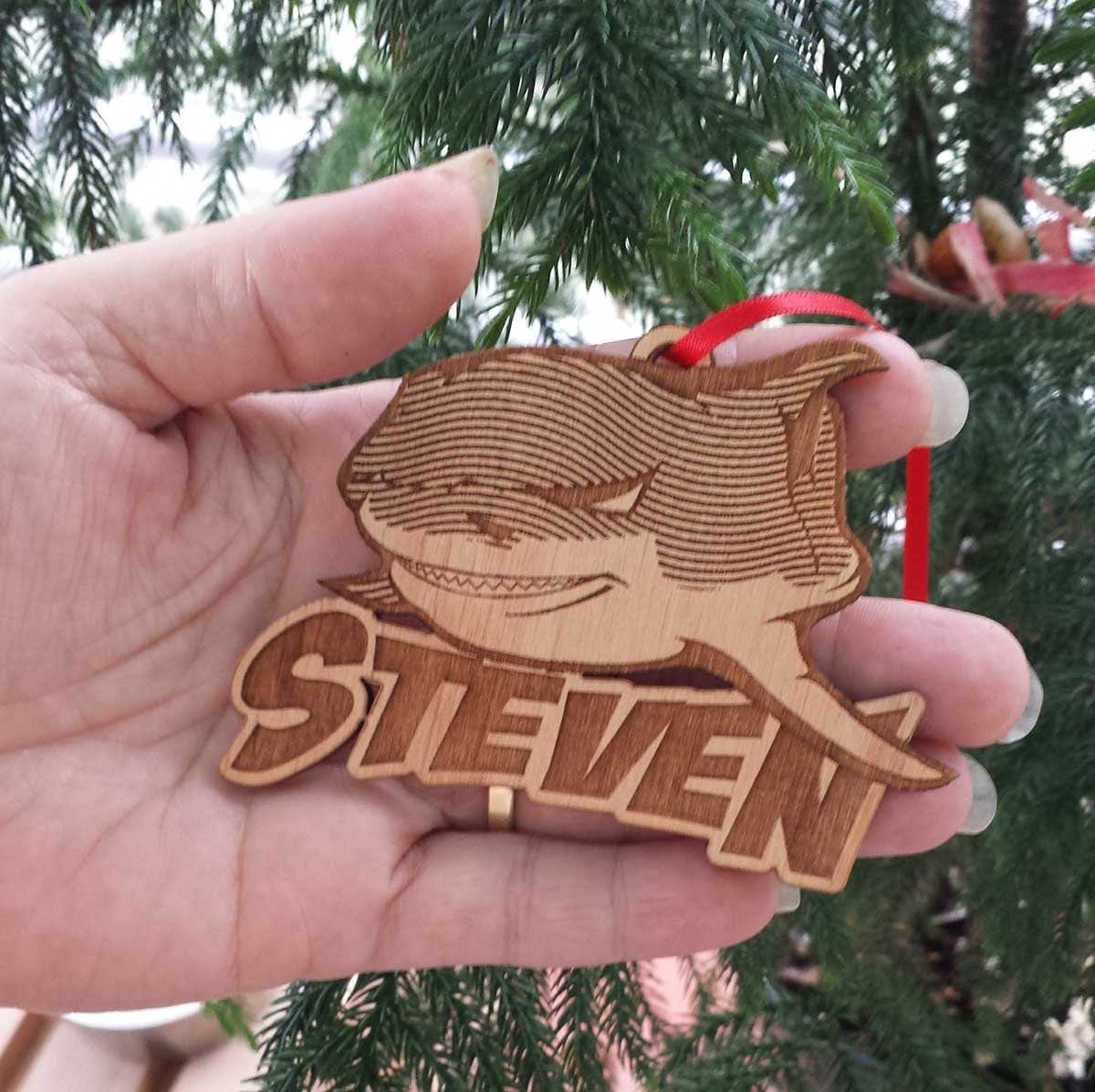 CHRISTMAS ORNAMENTS Personalized Shark with Teeth Fin Christmas Ornament for Kids Boys Dad Toy Cute Customized with Name Christmas Party Decor Gift Idea