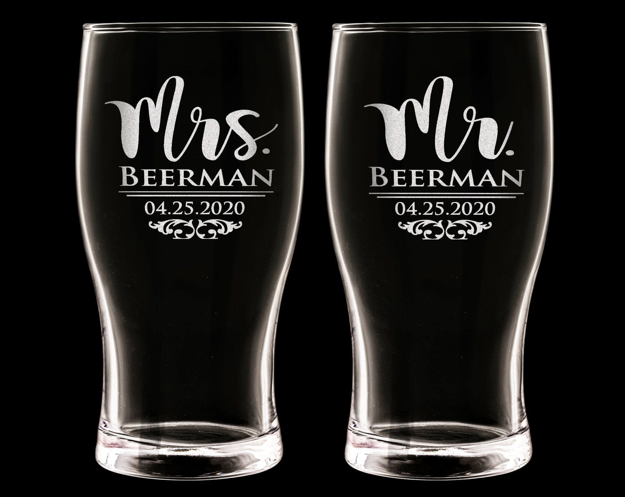 COUPLES GIFTS Custom Etched Mr Mrs Beer Glasses Set of 2 Pub 50th Wedding Anniversary Dad Mom Bride Groom Soon to Be Newly Engaged Rustic Couples Gift
