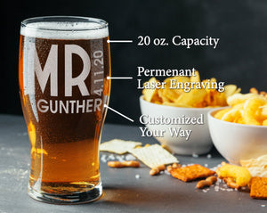 COUPLES GIFTS Drinking Glasses Set of 2 Mr Mrs Beer Glassware Bar Accessories for Home Happy Birthday Gifts for Men Women Couples Anniversary Man Gift