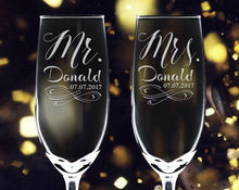 COUPLES GIFTS Infinity Mr Mrs Set of 2 Champagne Glasses Newlyweds Couple Future Mr Mrs Gift Laser Etched Wedding Favors Bridal Shower Gift for Bride