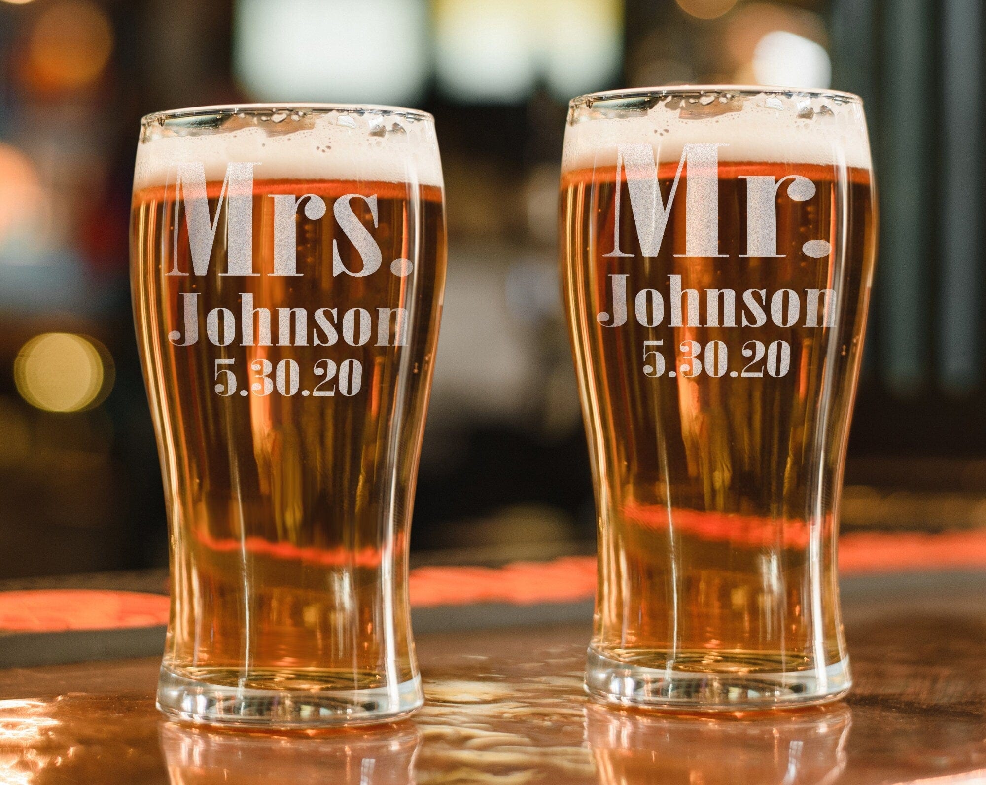COUPLES GIFTS Lager Mr. Mrs. Personalized Set of 2 Beer Glass