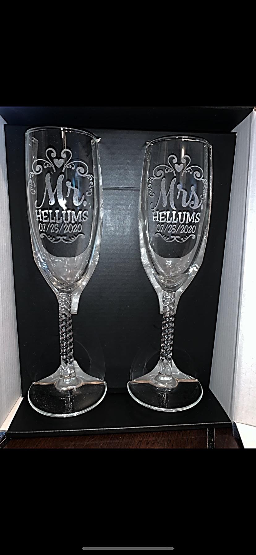 COUPLES GIFTS Mr. Mrs. Wedding Reception Celebratory Flutes Twisty Stem Groom Bride Champagne Glass Favor Gift for Couple Newlywed Mr Mrs Him Her Glasses