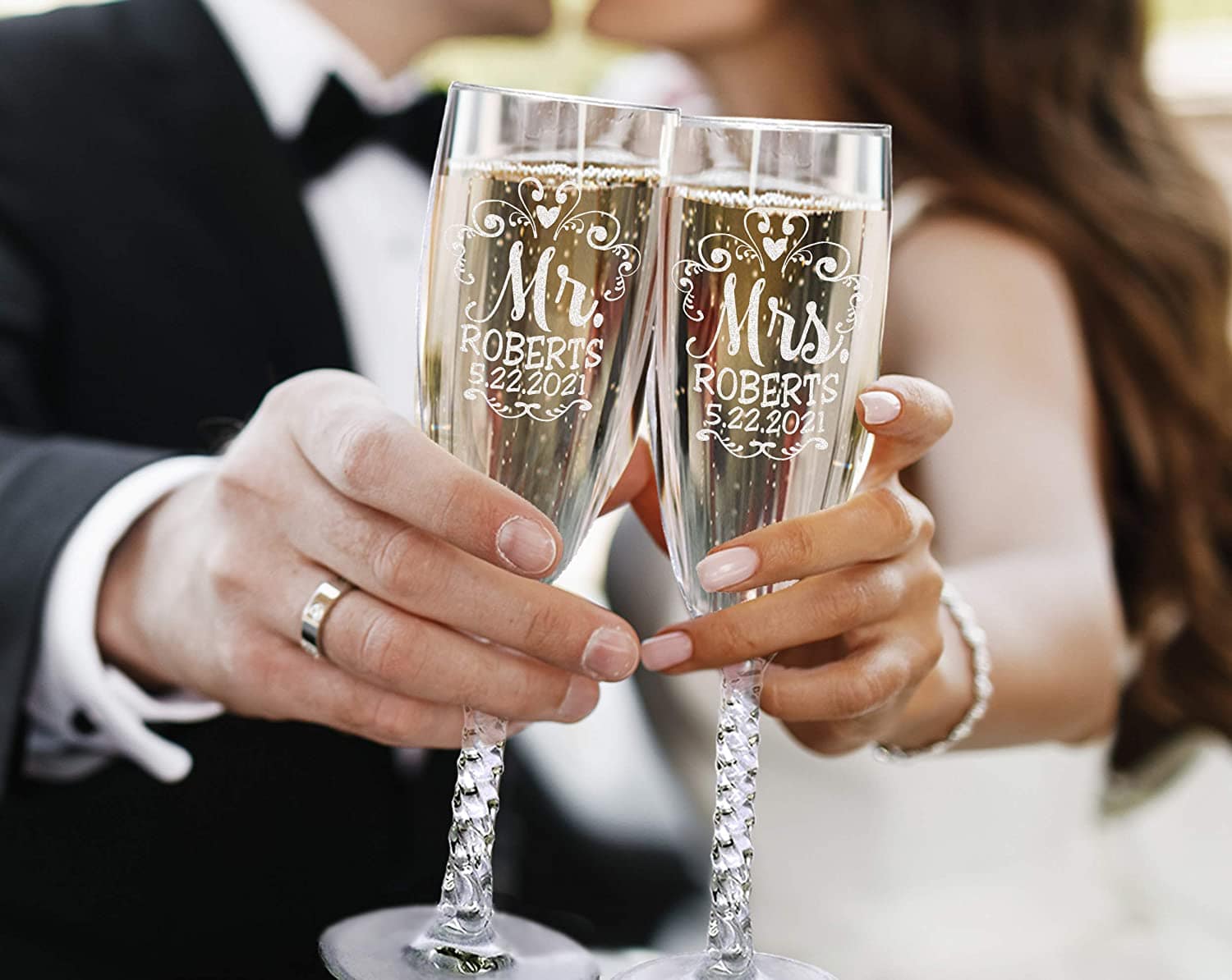 COUPLES GIFTS Mr. Mrs. Wedding Reception Celebratory Flutes Twisty Stem Groom Bride Champagne Glass Favor Gift for Couple Newlywed Mr Mrs Him Her Glasses