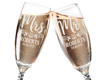 COUPLES GIFTS New Mr. and Mrs. Celebratory Champagne Glasses Grandma Grandpa Personalized 50th Wedding Anniversary Decorations Bride Groom Party Favors