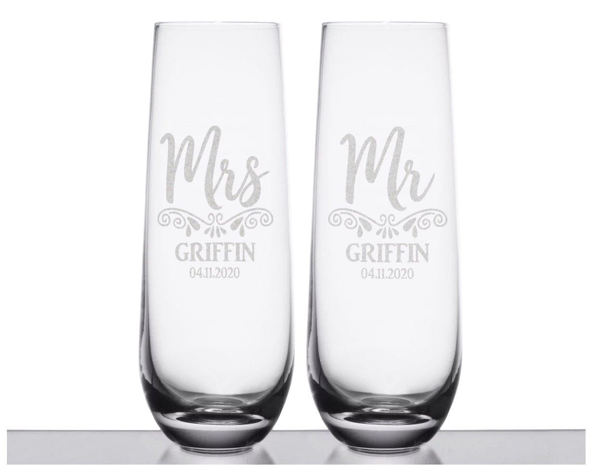 COUPLES GIFTS New Mr. and Mrs. Celebratory Champagne Glasses Grandma Grandpa Personalized 50th Wedding Anniversary Decorations Bride Groom Party Favors