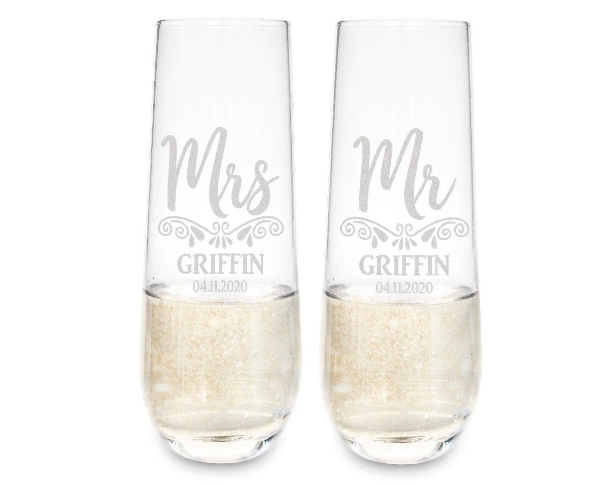 COUPLES GIFTS New Mr. and Mrs. Stemless Champagne Glasses Grandma Grandpa Personalized 50th Wedding Anniversary Decorations Bride Groom Party Favors