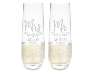 COUPLES GIFTS New Mr. and Mrs. Stemless Champagne Glasses Grandma Grandpa Personalized 50th Wedding Anniversary Decorations Bride Groom Party Favors