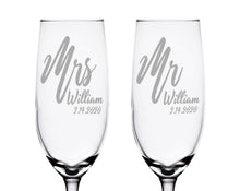 COUPLES GIFTS Newlyweds Mr. Mrs. Custom Engraved Engaged Wine Champagne Flutes 45th Anniversary Gift for Couples Wedding Centerpiece Set of 2 Bride Groom