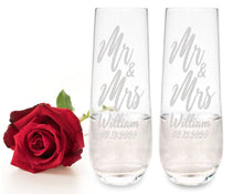 COUPLES GIFTS Newlyweds Mr. Mrs. Custom Engraved Stemless Wine Champagne Flutes 45th Anniversary Gift for Couples Wedding Centerpiece Set of 2 Bride Groom