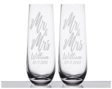 COUPLES GIFTS Newlyweds Mr. Mrs. Custom Engraved Stemless Wine Champagne Flutes 45th Anniversary Gift for Couples Wedding Centerpiece Set of 2 Bride Groom