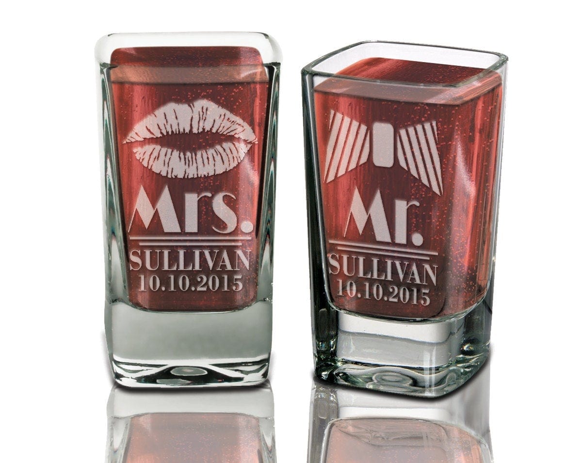 COUPLES GIFTS Set of 2 Mr and Mrs Personalized Wedding Shot Glasses Engraved Custom Weddding Gift Idea Newlyweds Just Married Couple Engagement Bridal
