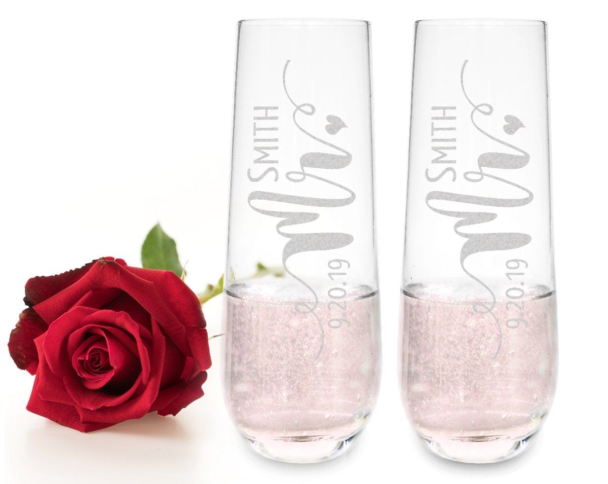 COUPLES GIFTS Stemless Champagne Mr Mrs Personalized Set of 2 Toasting Bridal Party Bride Groom Glasses Engaged Wedding Proposal Gift Custom Wine Flutes