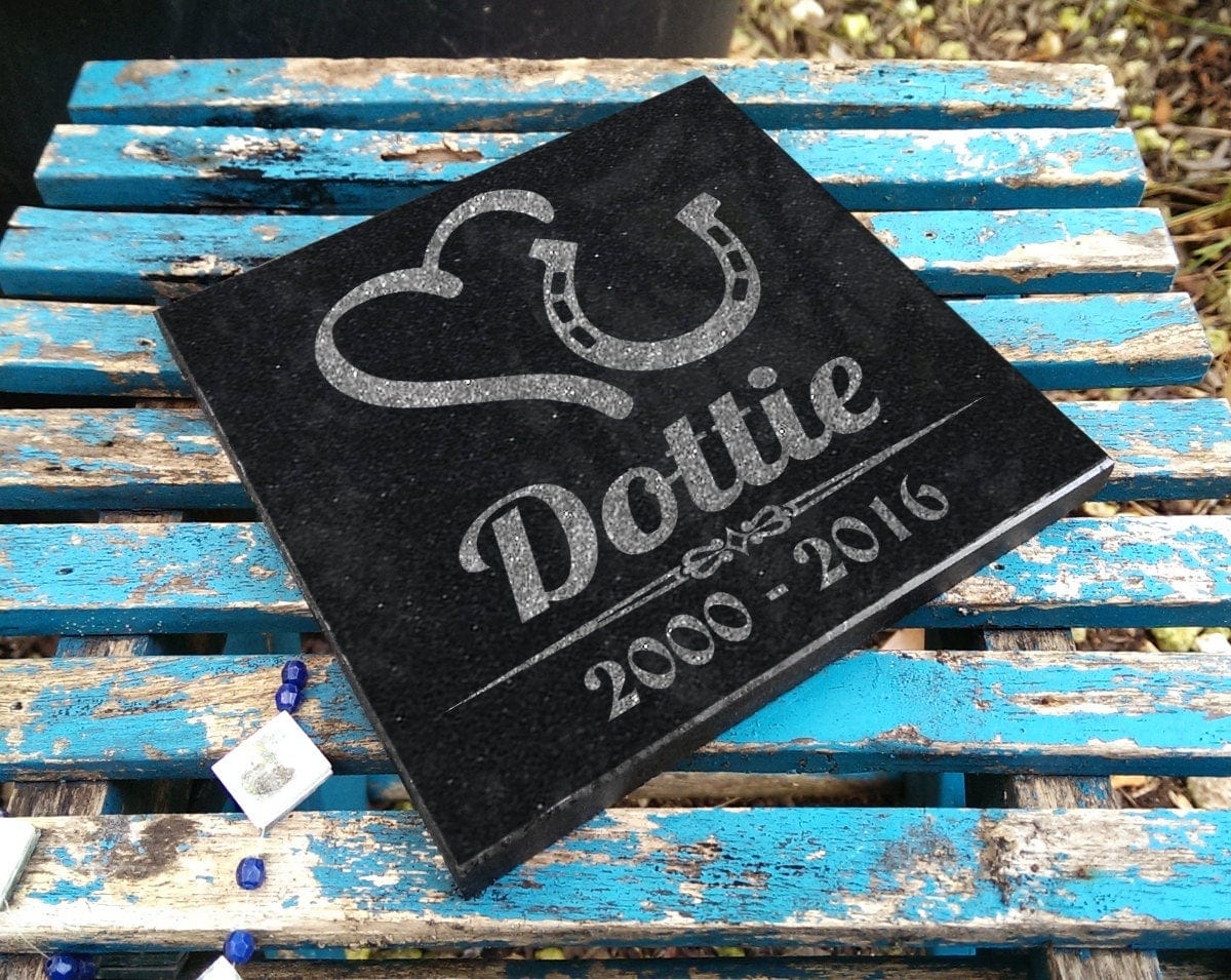 Custom Memorials Horseshoe with Heart | Memorial Plaque