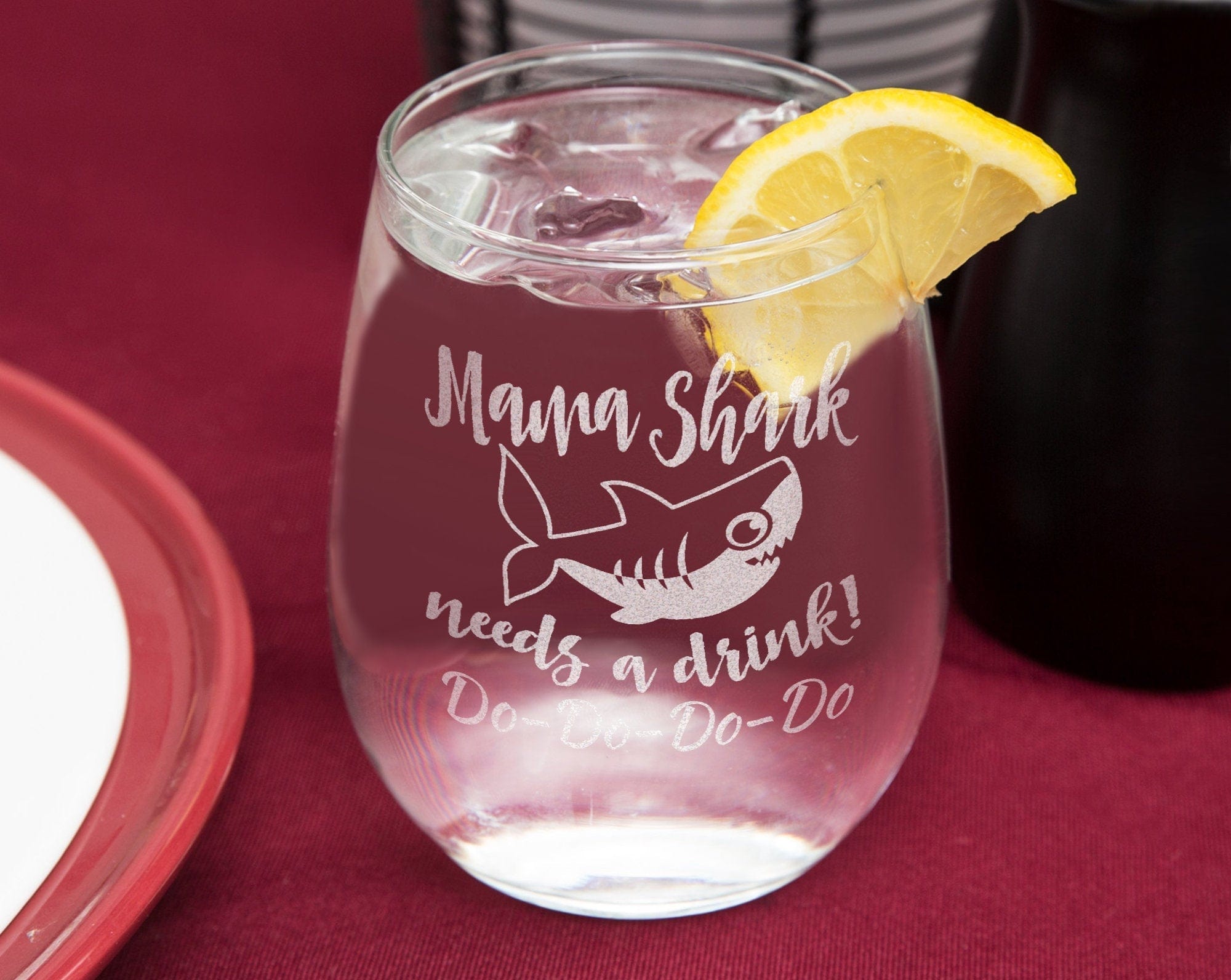 FOR MOM & GRANDMA Mama Shark Needs a Drink Do Do Novelty Stemless Wine Glass First Mothers Day Gift from Daughter, Son Funny Sayings for New Mom Wife Birthday