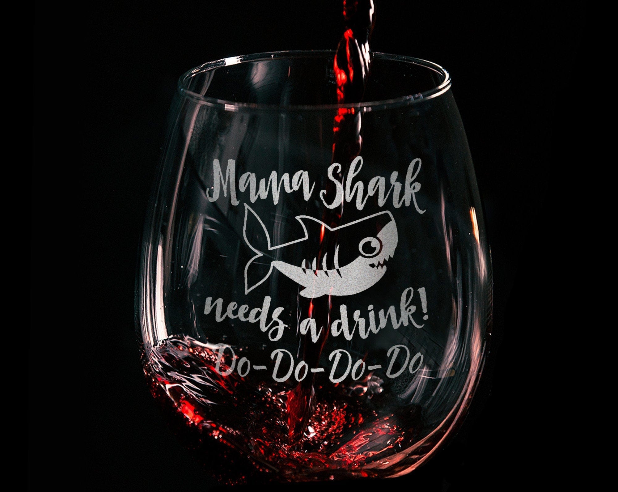 FOR MOM & GRANDMA Mama Shark Needs a Drink Do Do Novelty Stemless Wine Glass First Mothers Day Gift from Daughter, Son Funny Sayings for New Mom Wife Birthday