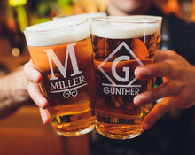 Personalized Drinkware Engraved Personalized Single Men Groomsmen Proposal Toasting Glasses Beer Mugs Cool Womens Gifts Happy Birthday Monogram Gift for Adults