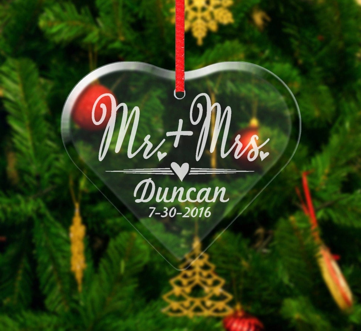 WEDDINGS Bride Groom Custom Christmas Glass Ornament Gift Wedding Mr Mrs Anniversary Engagement Newlyweds Couples Mom Dad Grandparents Family Gifts