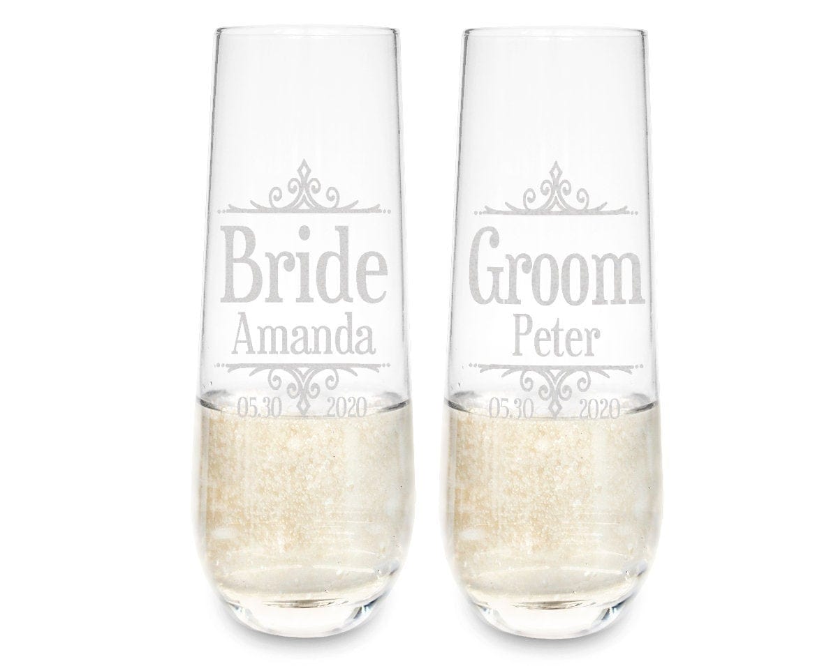 WEDDINGS Bride Groom Rustic Design Set of 2 Flute Glasses Wedding Party Decoration Rehearsal Dinner Toasting Flutes Bridal Shower Personalized Gift