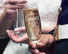 WEDDINGS Bride Groom Rustic Design Set of 2 Flutes Glasses Wedding Party Decoration Rehearsal Dinner Toasting Flute Bridal Shower Personalized Gift