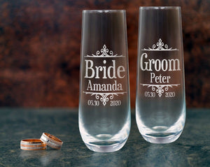 WEDDINGS Bride Groom Rustic Design Set of 2 Flutes Glasses Wedding Party Decoration Rehearsal Dinner Toasting Flute Bridal Shower Personalized Gift
