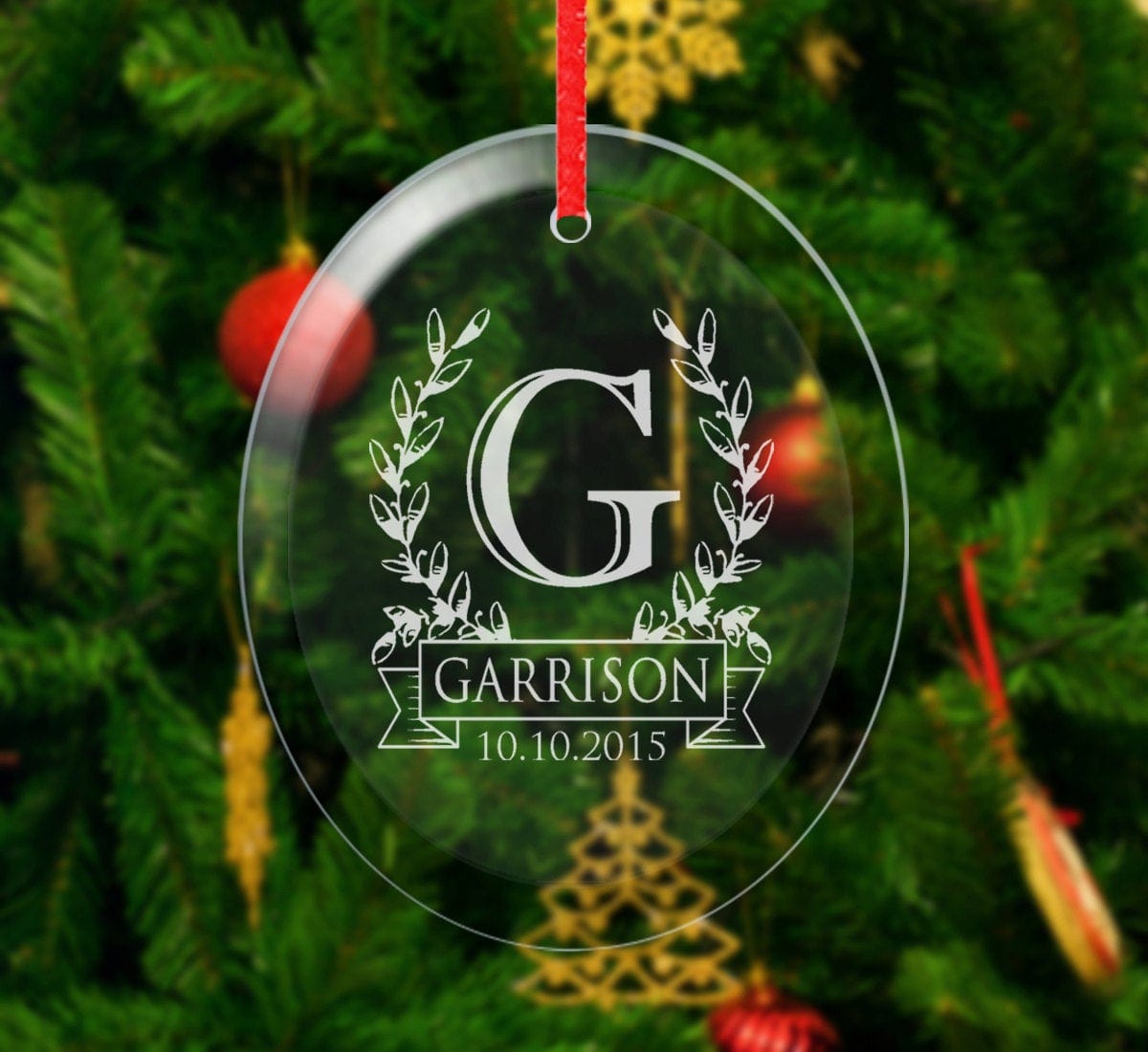 WEDDINGS Christmas Wreath Couples Last Name Custom Glass Ornament with Date for Wedding Shower, Housewarming, Newlywed Couple Gift for New Mr and Mrs
