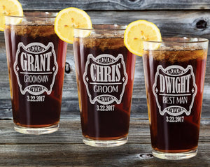 WEDDINGS Custom Rustic Shield Pub Glass for Men Women Wedding Party Best Man Gifts Father Dad Brother Gifts Birthday Christmas Grandparent Gift