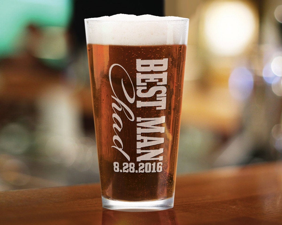 WEDDINGS Groomsmen Gift Pint Glass 16 Oz Personalized Wedding Party Craft Pub Groom Groomsman Best Man Engraved Drinking Gift Favors Custom Beer Mug