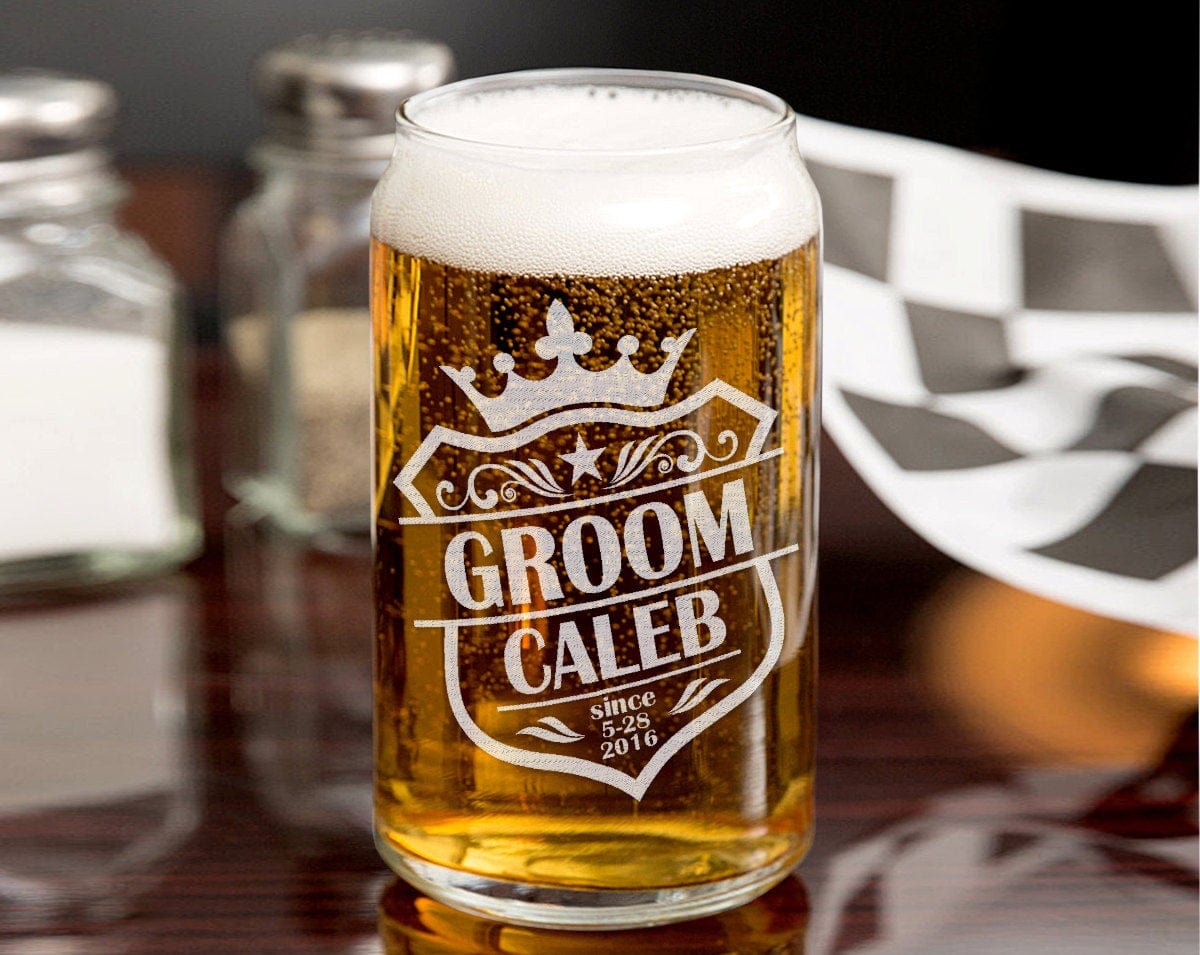 WEDDINGS Personalized Crown Groomsmen Gift 16oz or 20oz beer can Wedding Gift Couple Favors Usher Best Man Father of the Bride Bachelor Party Gift
