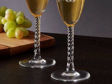 WEDDINGS Set of 2 Bride and Groom Personalized Champagne Glasses with Name Custom Engraved Wedding Toasting Champagne Flutes for Mr Mrs Newlyweds